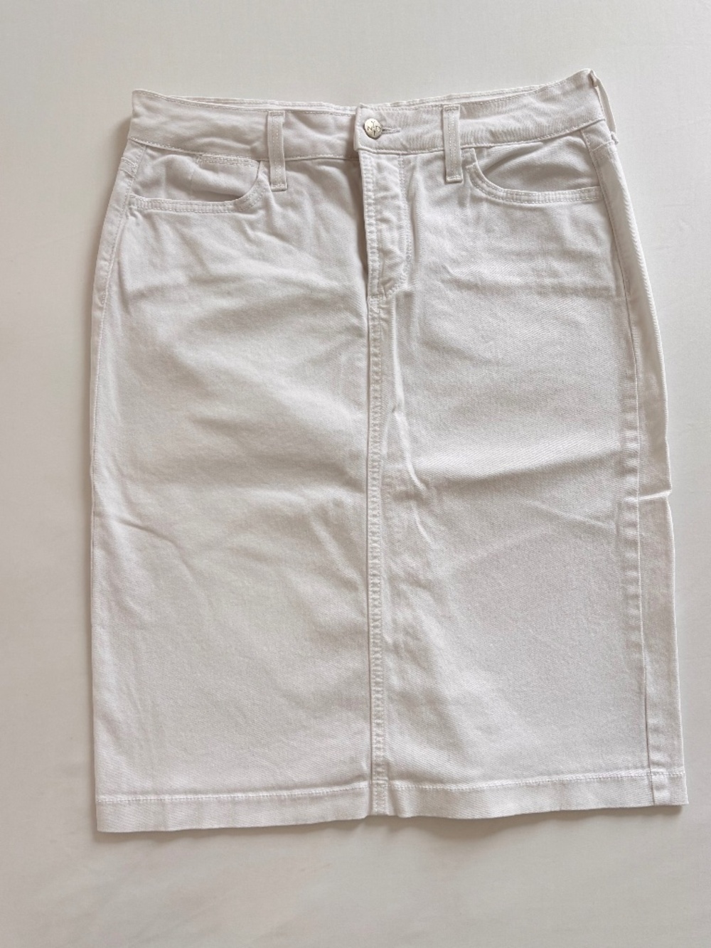NYDJ White Denim Pencil Skirt | Size 6 | Lift Tuck | Stretch | Gently Used